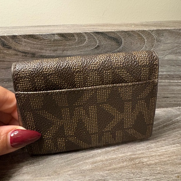 Michael Kors card holder - Picture 2 of 3